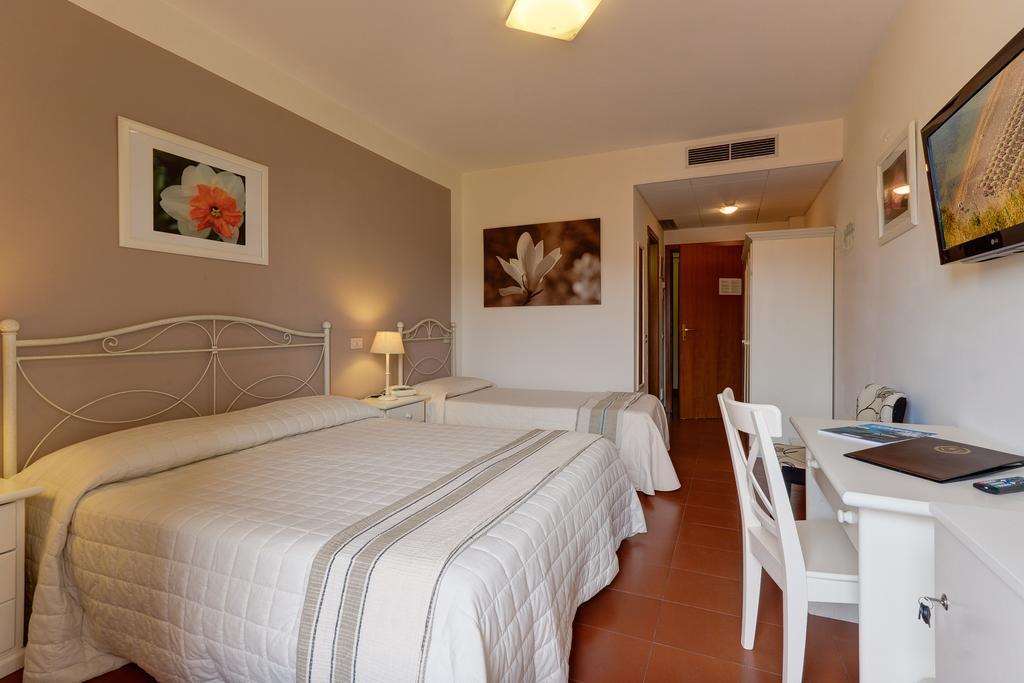 Hotel Giardino Suites And Spa - נומאנה חדר תמונה