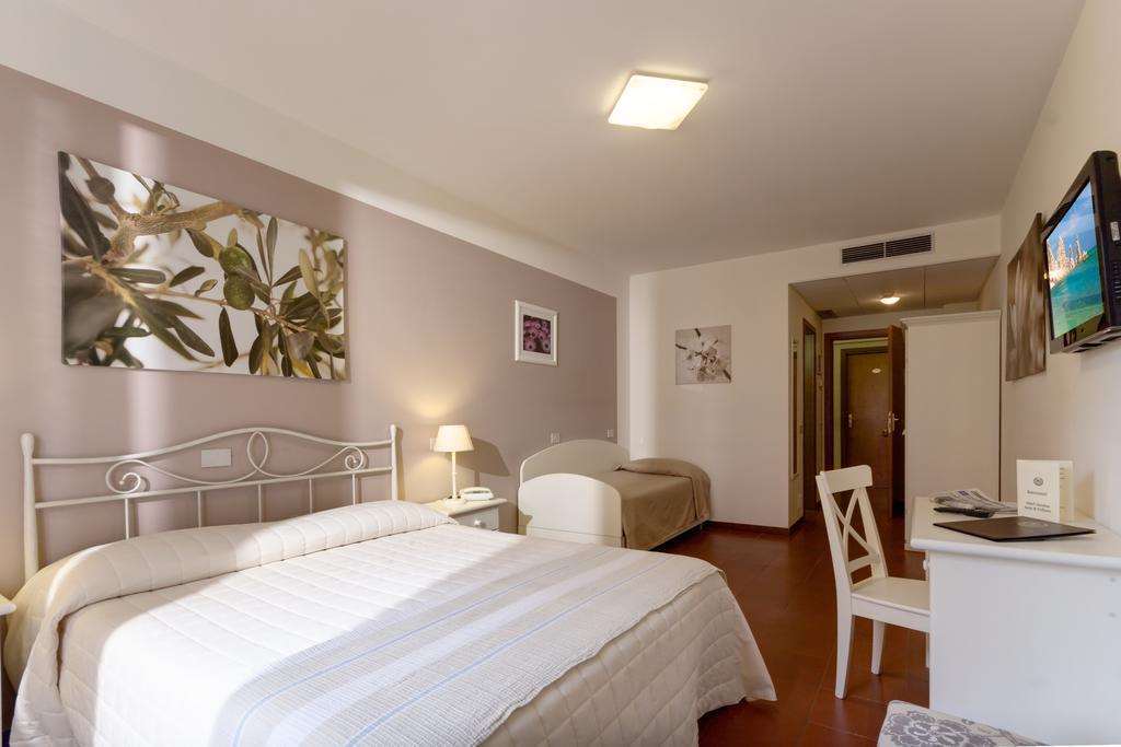 Hotel Giardino Suites And Spa - נומאנה חדר תמונה